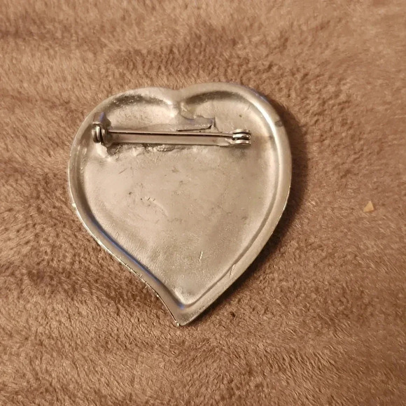 Vintage Heart Shape Silver Brooch Pin - Picture 2 of 2